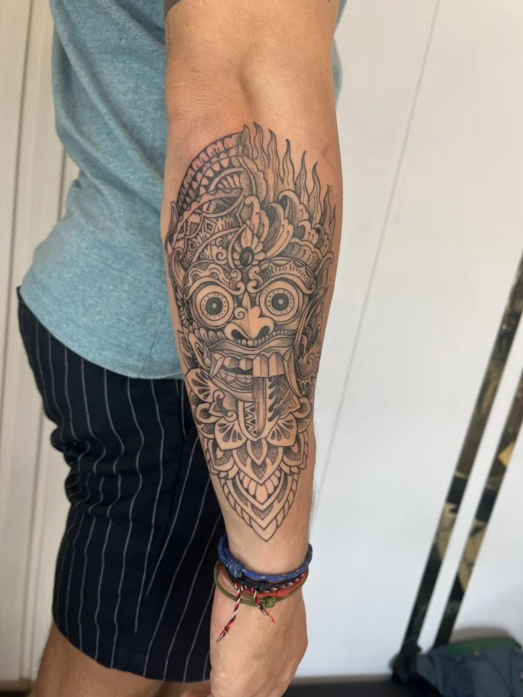 balinese man hand half half sleeve halfsleeve tattoo canggu bali