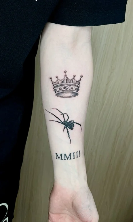 crown spider symbol animal black blackwork man hand tattoo canggu bali