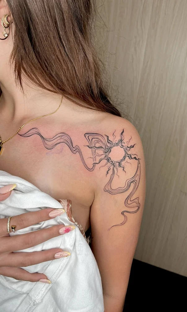 woman shoulder fine line fineline linework line abstract tattoo black tattoo canggu bali