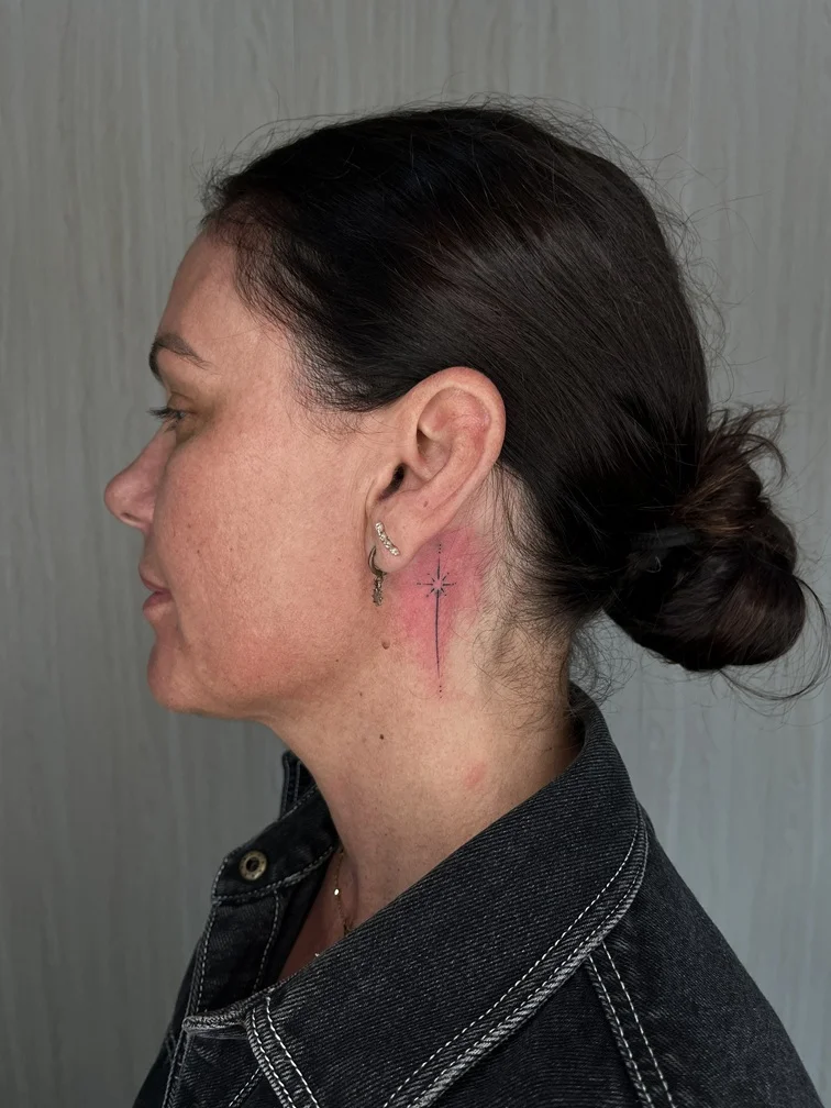 fineline line geometric woman simple tattoo elegant black tattoo canggu bali