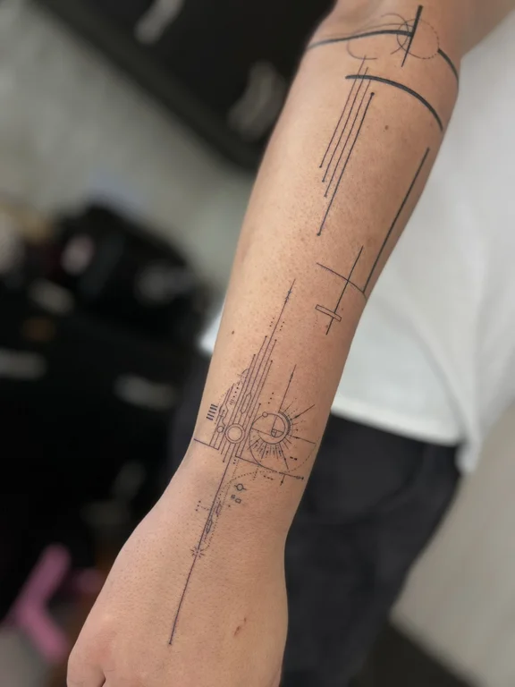 abstract fine line woman linework minimal elegant bold line thin line tattoo Canggu Bali