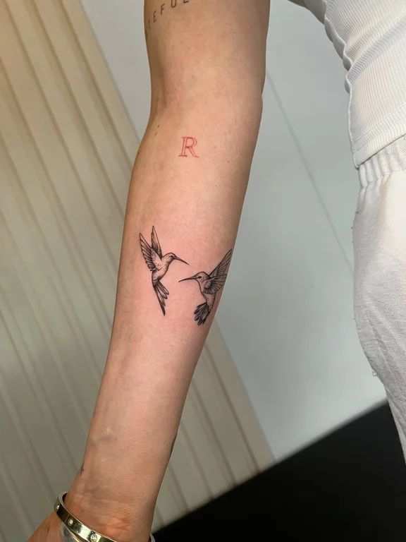 abstract minimalist woman linework minimal elegant fine line soft shading tattoo Canggu Bali