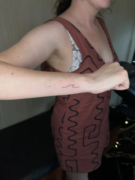 abstract fine line woman bold line minimal thin line linework elegant 1 tattoo Canggu Bali