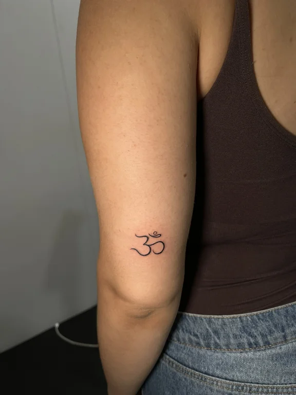 symbol minimalist deity fine line minimal spiritual bold line buddha tattoo Canggu Bali