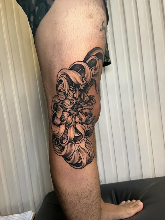 mandala new school lotus black grey elegant linework dotwork heavy shading tattoo Canggu Bali